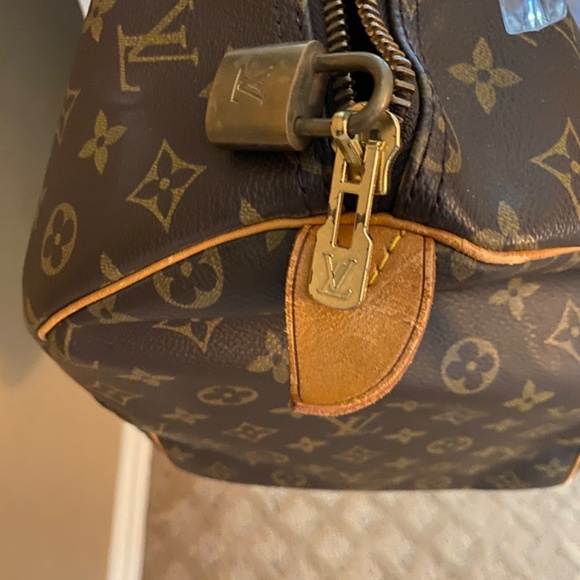 Louis Vuitton Monogram Keepall Bandouliere 50 - Picture 4 of 14